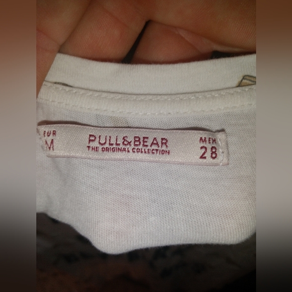 White Pull& Bear top medium - Picture 3 of 3